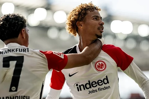 مدرب فرانكفورت: رحيل إيكيتيكي سيكون خسارة مريرة لنا